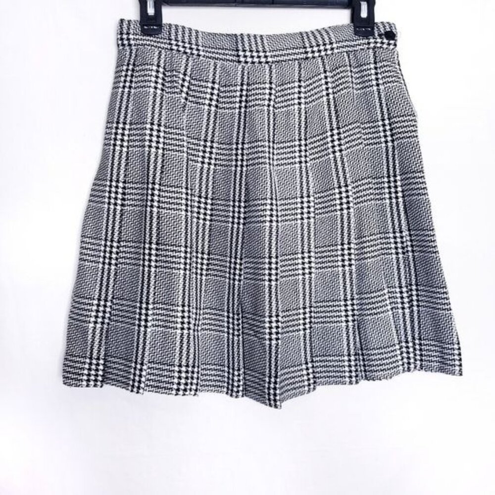 90s Vintage Black & White Plaid Pleated Mini Skirt Women's Size Medium